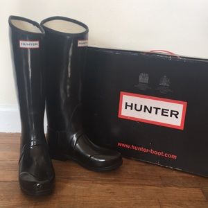 Gently worn Hunter black rainboots